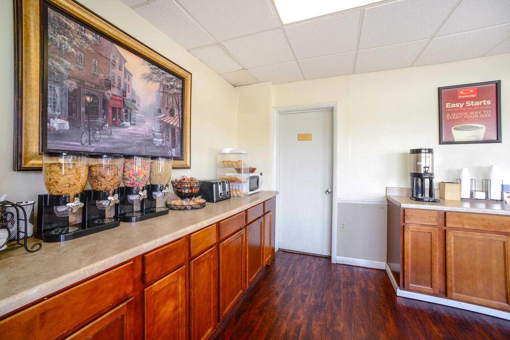 Econo Lodge Inn & Suites Carbondale Ngoại thất bức ảnh