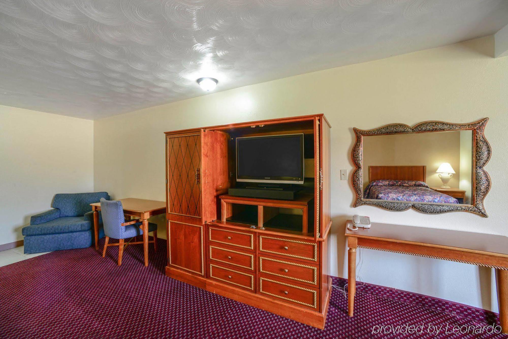 Econo Lodge Inn & Suites Carbondale Ngoại thất bức ảnh