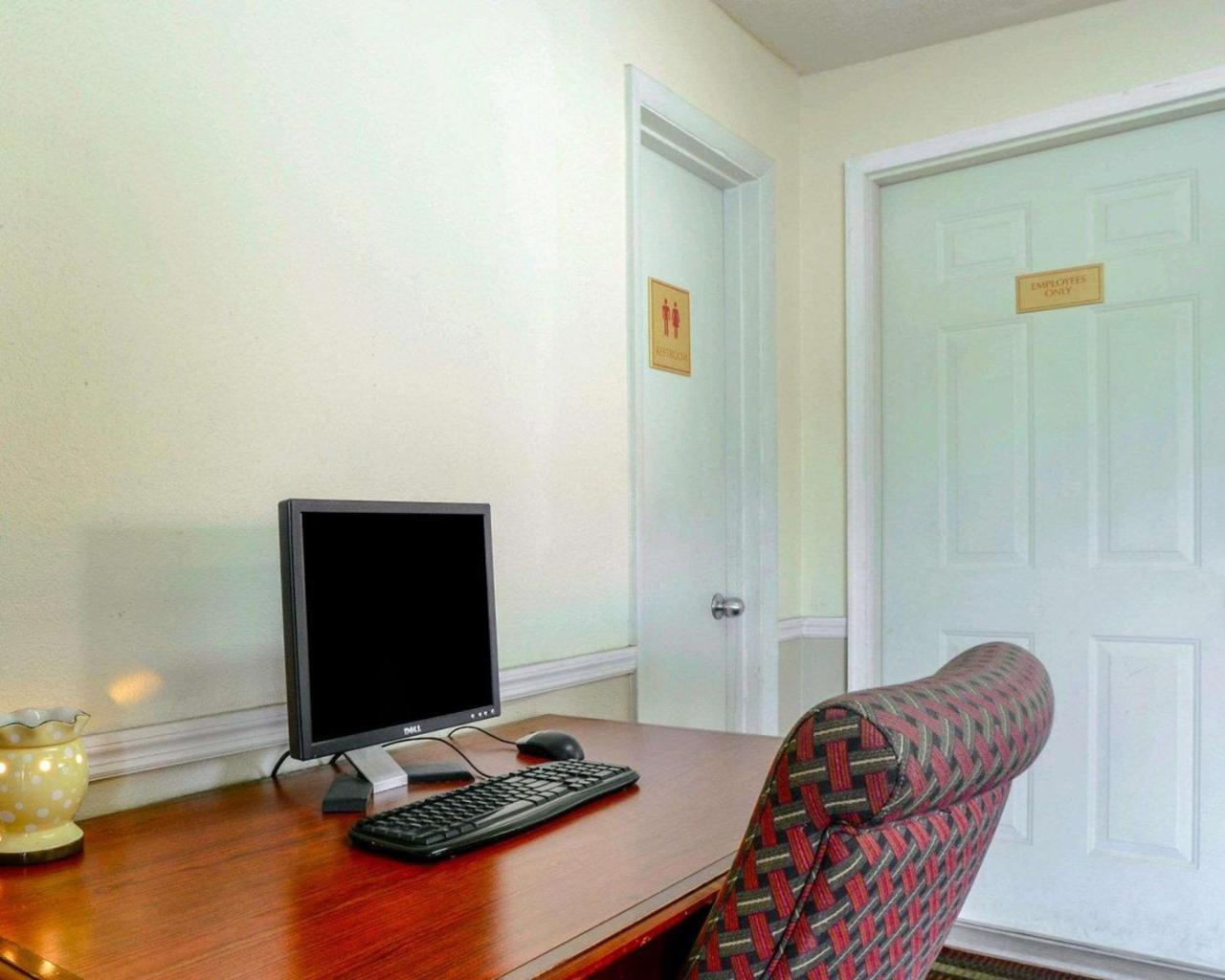 Econo Lodge Inn & Suites Carbondale Ngoại thất bức ảnh