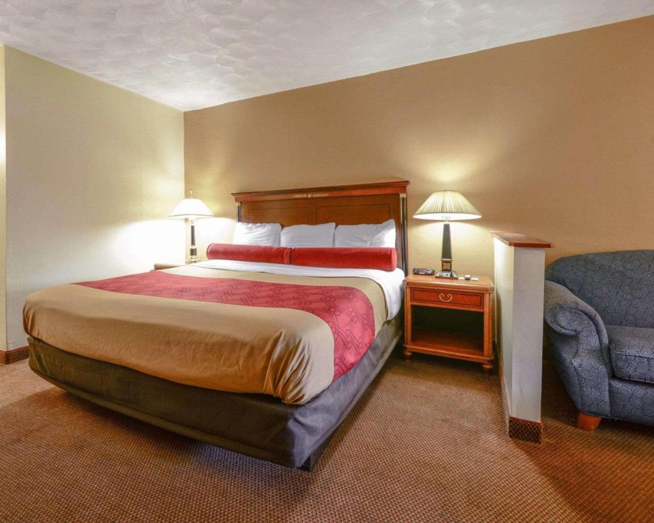 Econo Lodge Inn & Suites Carbondale Ngoại thất bức ảnh
