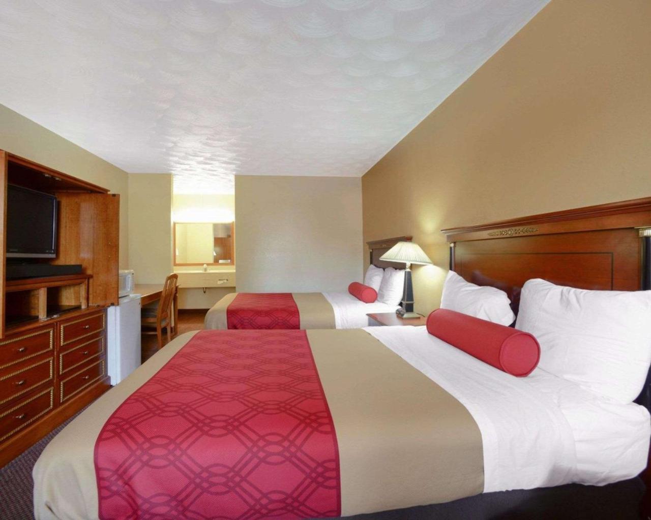 Econo Lodge Inn & Suites Carbondale Ngoại thất bức ảnh