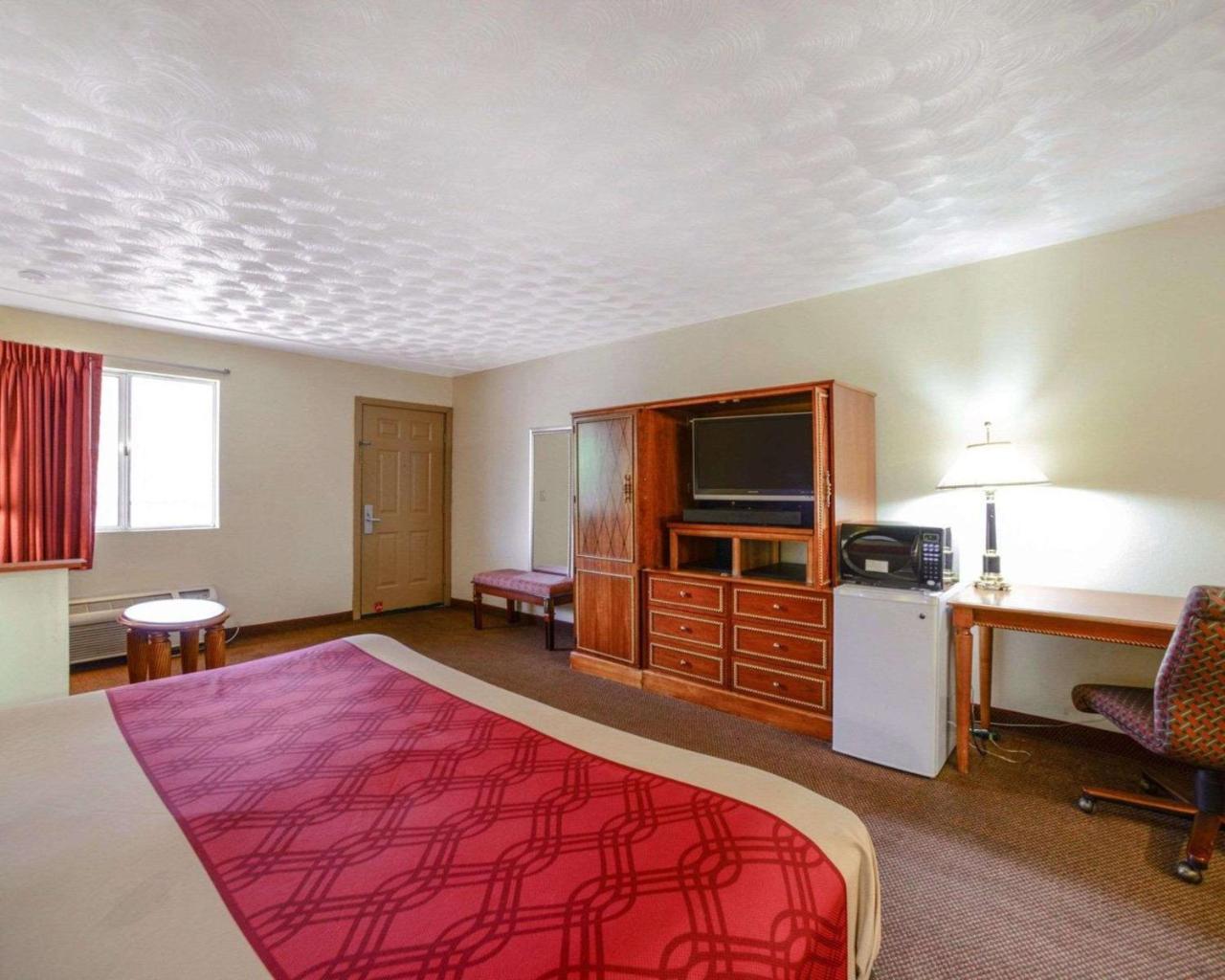 Econo Lodge Inn & Suites Carbondale Ngoại thất bức ảnh